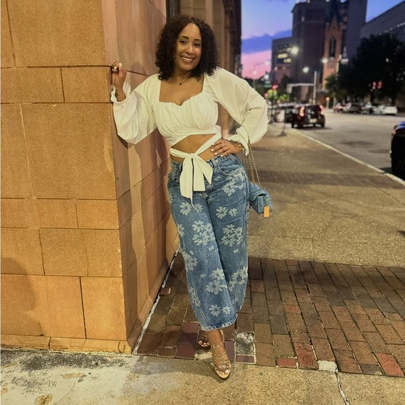 Mid-Rise Floral Print Wide-Leg Jeans - Blue - Picture 9 of 9